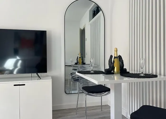 Urban Home By Unique Rooms